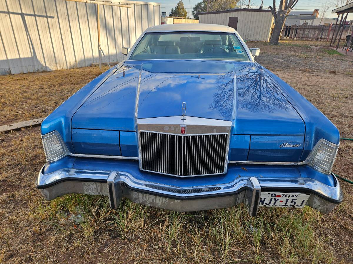 Lincoln-continental-1974-blue-1