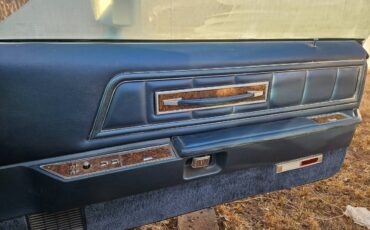 Lincoln-continental-1974-blue-6