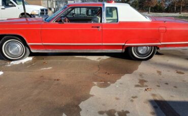 Lincoln-continental-1975-red-1