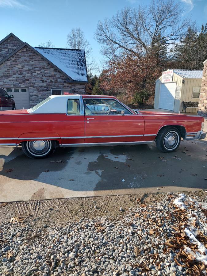 Lincoln-continental-1975-red-10