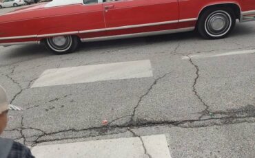 Lincoln-continental-1975-red