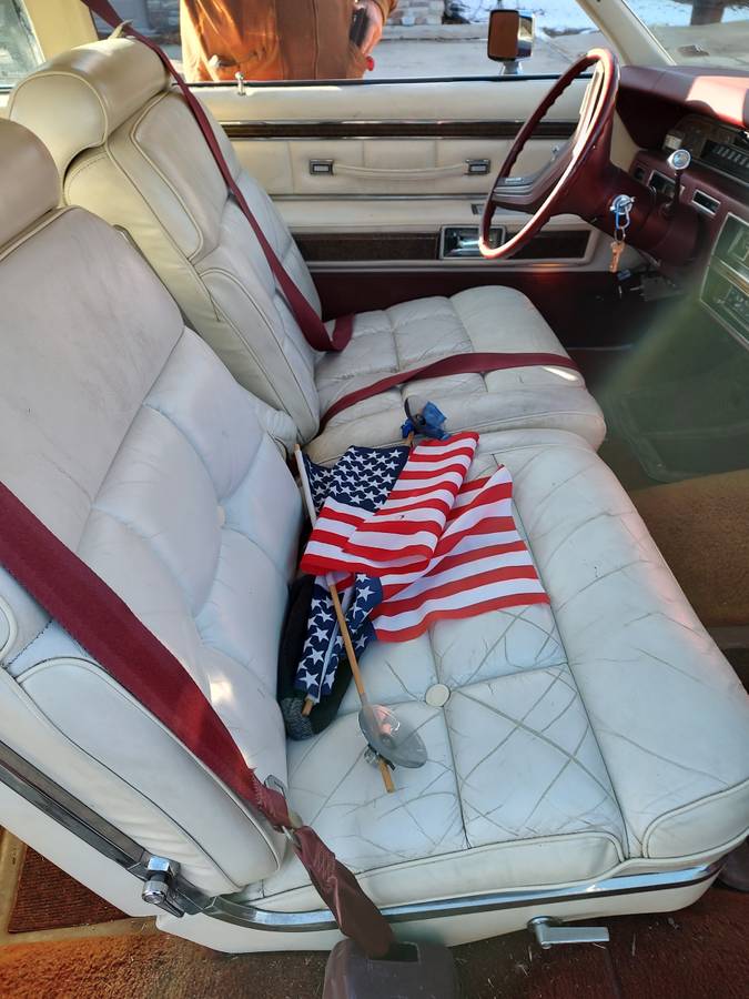 Lincoln-continental-1975-red-6