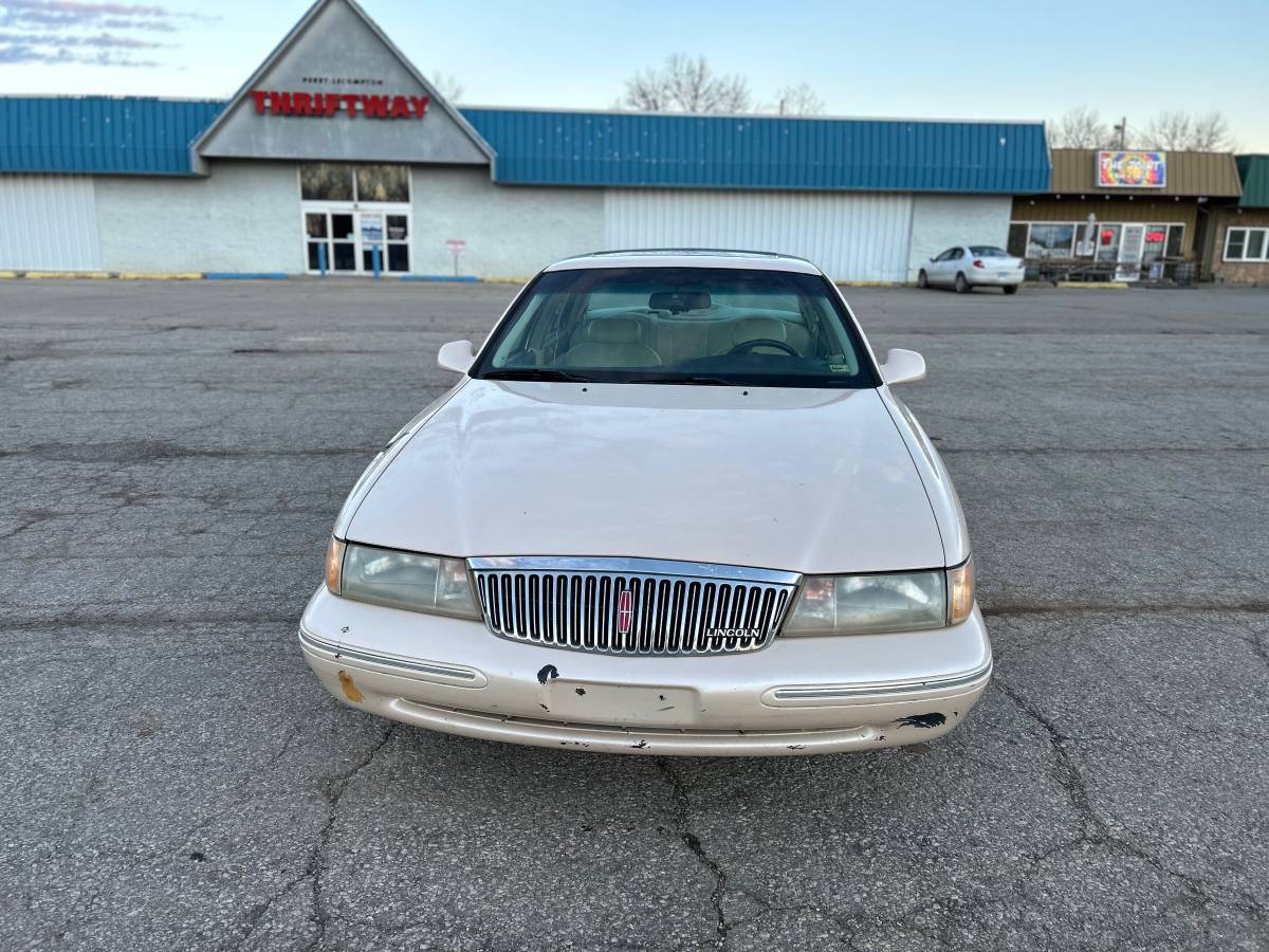 Lincoln-continental-1995-white-1