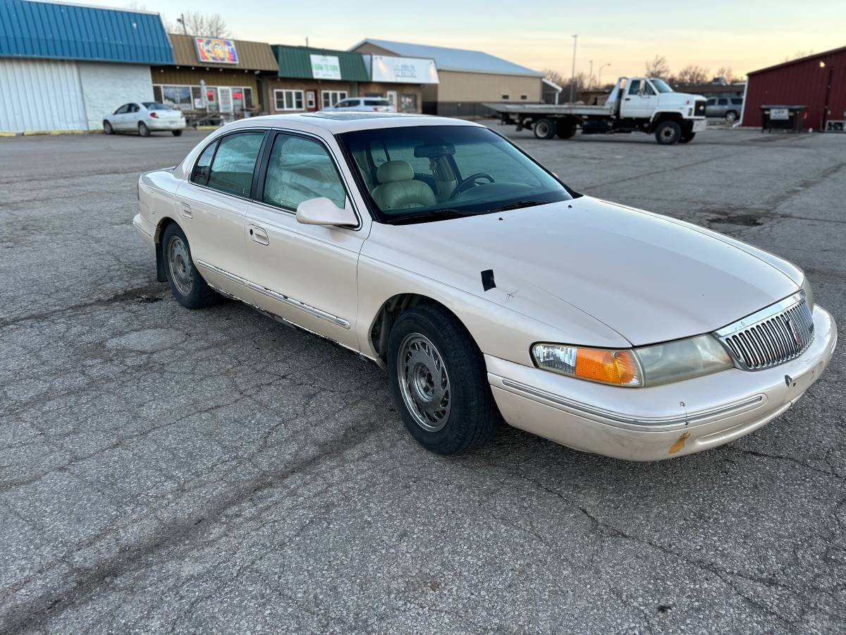 Lincoln-continental-1995-white-2