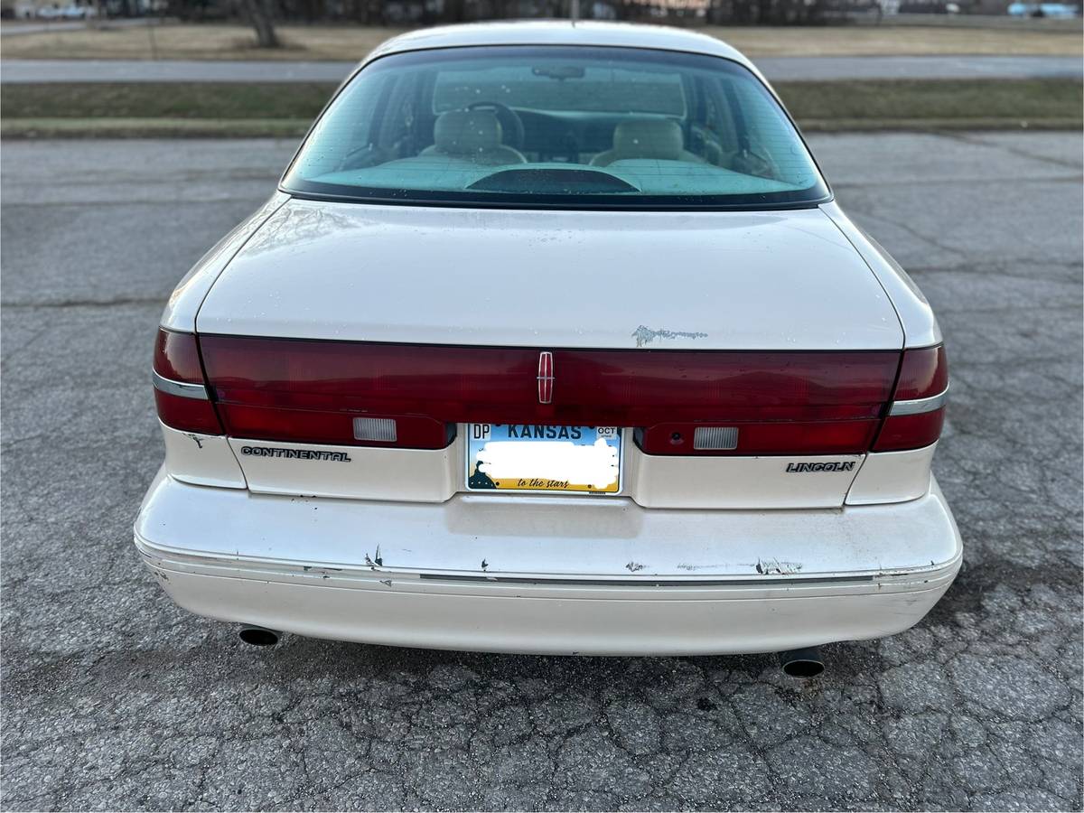 Lincoln-continental-1995-white-3