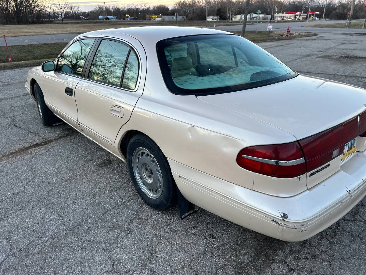 Lincoln-continental-1995-white-4