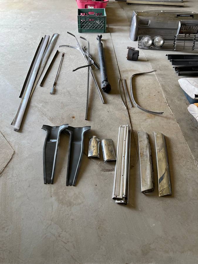 Lincoln-continental-convertible-1965-3