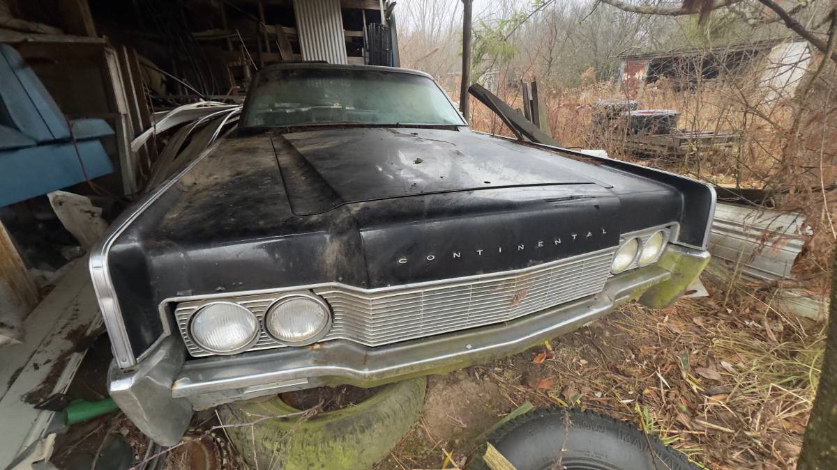 Lincoln-continental-convertible-1967-black-5
