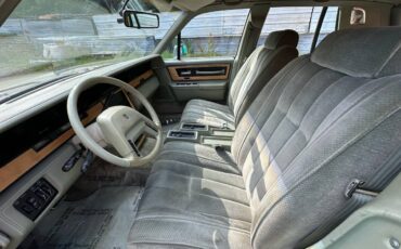 Lincoln-continental-diesel-1984-green