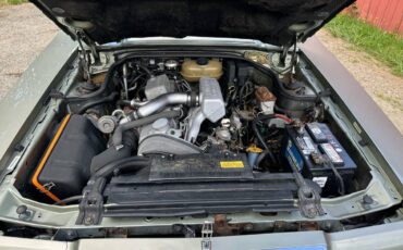 Lincoln-continental-diesel-1984-green-4