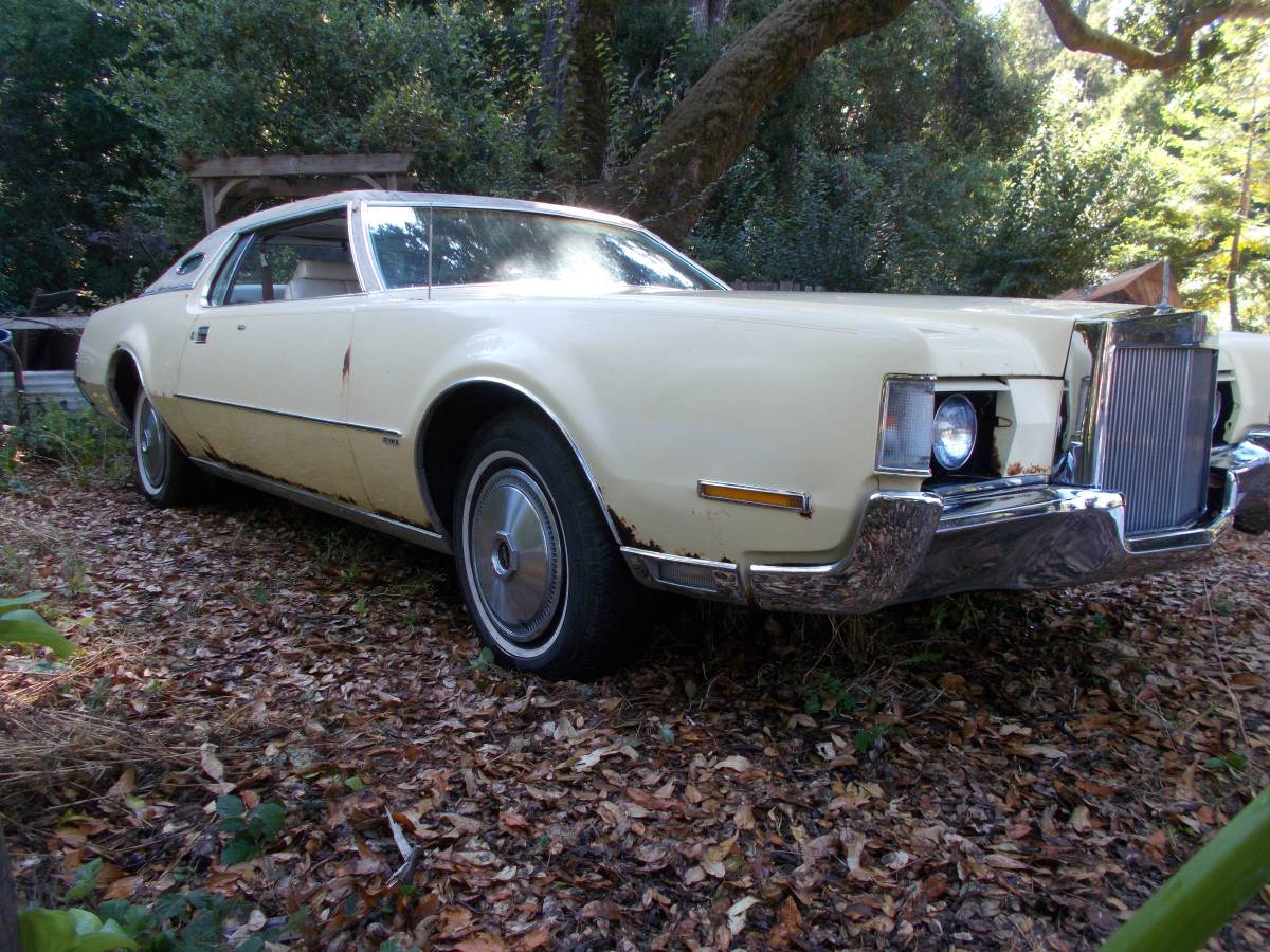 Lincoln-continental-mark-1v-1972-yellow-2