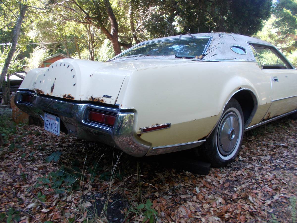 Lincoln-continental-mark-1v-1972-yellow-3