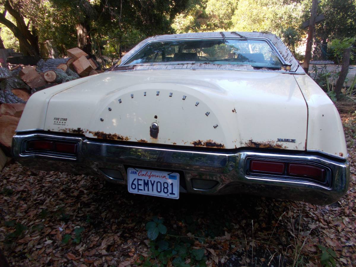 Lincoln-continental-mark-1v-1972-yellow-4