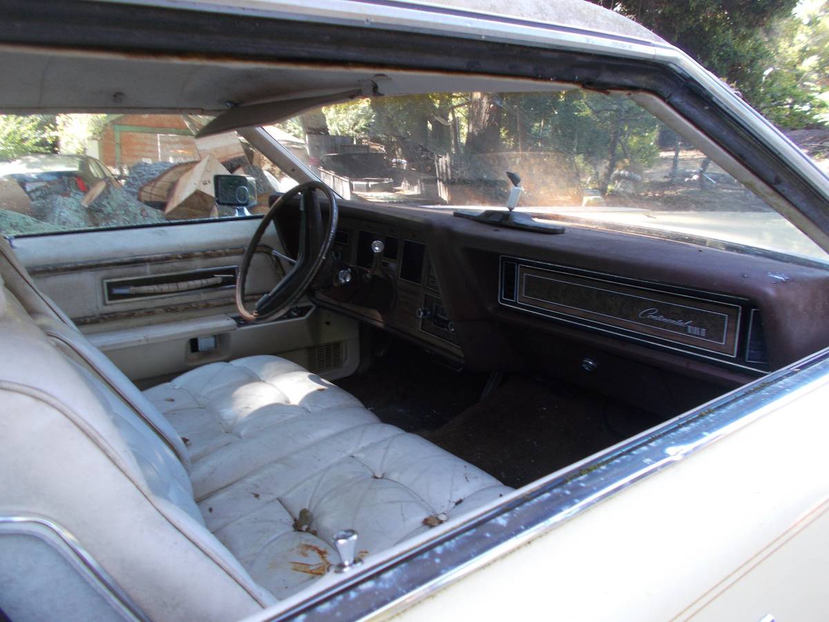 Lincoln-continental-mark-1v-1972-yellow-8