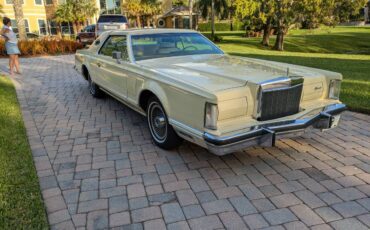 Lincoln-continental-mark-v-1978-custom-1