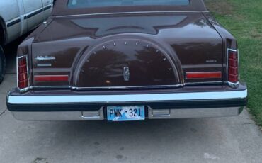Lincoln-continental-mark-vi-1983-1