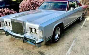 Lincoln-continental-town-coupe-2-door-1978-silver-1