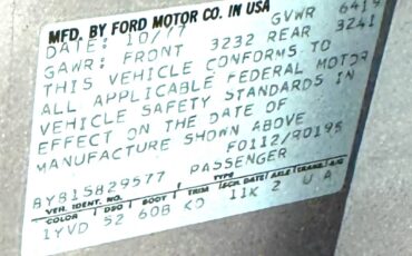 Lincoln-continental-town-coupe-2-door-1978-silver-2