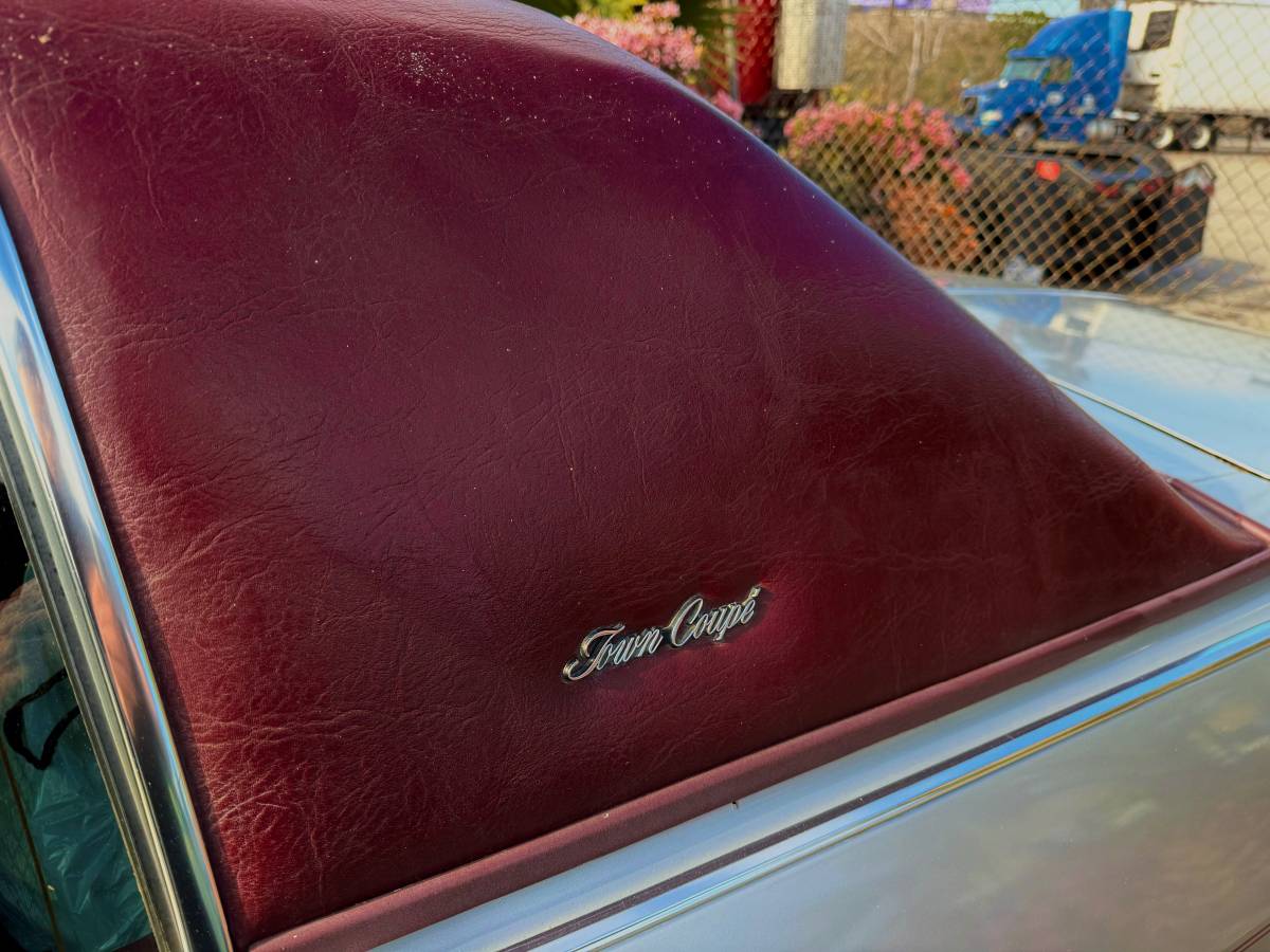 Lincoln-continental-town-coupe-2-door-1978-silver-4