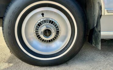 Lincoln-continental-town-coupe-2-door-1978-silver-5