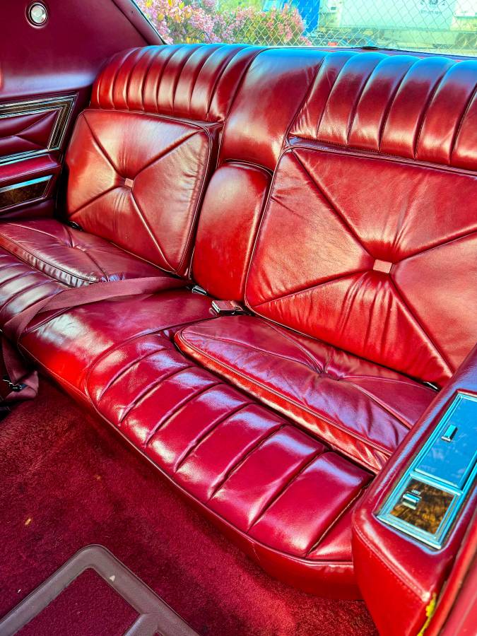 Lincoln-continental-town-coupe-2-door-1978-silver-6