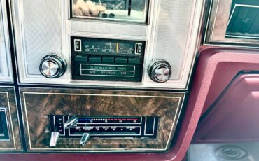 Lincoln-continental-town-coupe-2-door-1978-silver-8