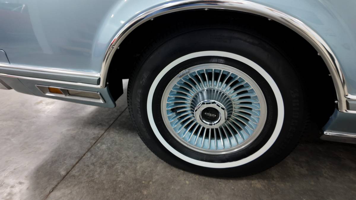 Lincoln-mark-v-1978-23