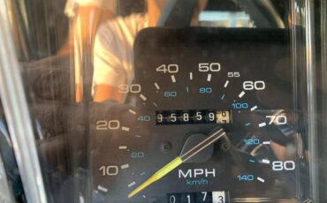 Lincoln-town-car-1989-silver-57