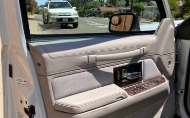 Lincoln-town-car-1992-14