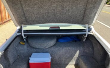 Lincoln-town-car-1992-15