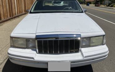 Lincoln-town-car-1992-2