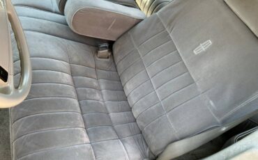 Lincoln-town-car-1992-3