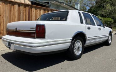 Lincoln-town-car-1992-9