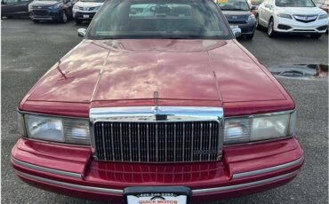 Lincoln-town-car-1994-red-1