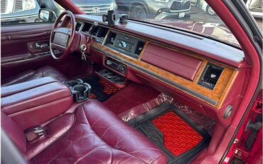 Lincoln-town-car-1994-red-23