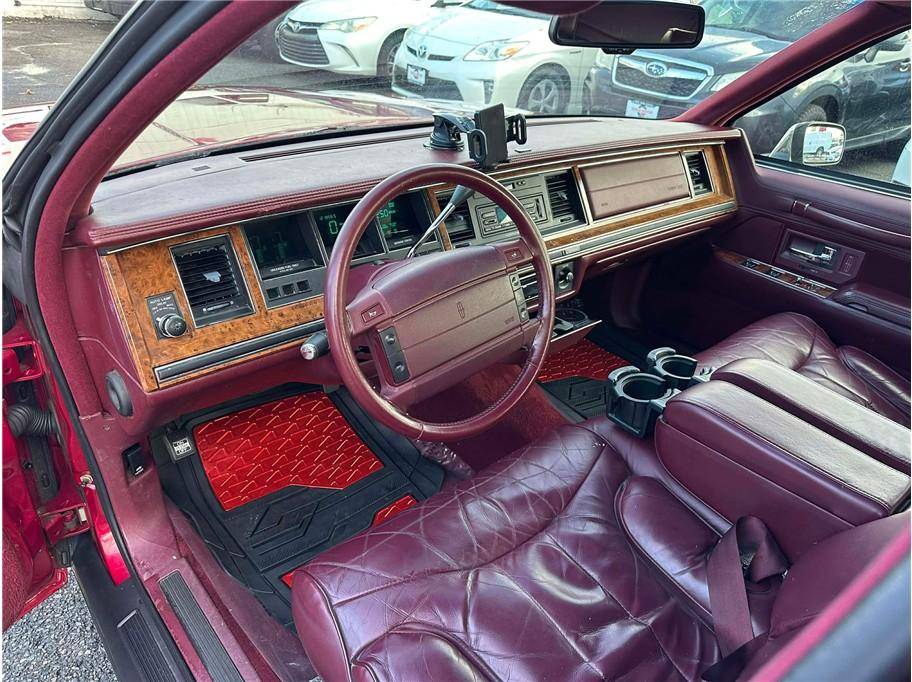 Lincoln-town-car-1994-red-4