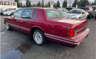 Lincoln-town-car-1994-red-6