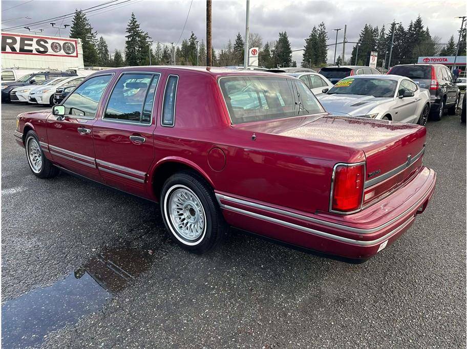 Lincoln-town-car-1994-red-6