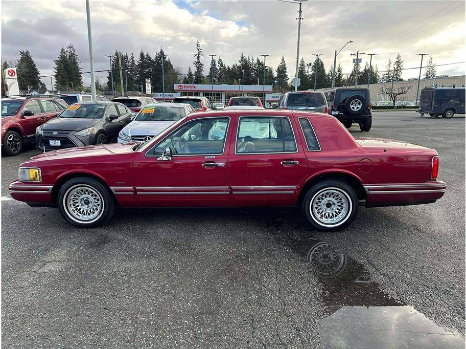 Lincoln-town-car-1994-red-7