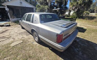 Lincoln-town-car-1996-grey-2