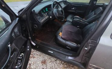 Lincoln-town-car-1996-grey-5