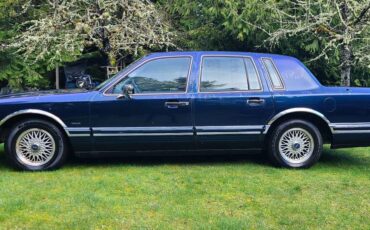 Lincoln-town-car-executive-1991-blue