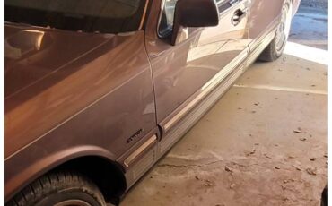 Lincoln-town-car-signature-1995