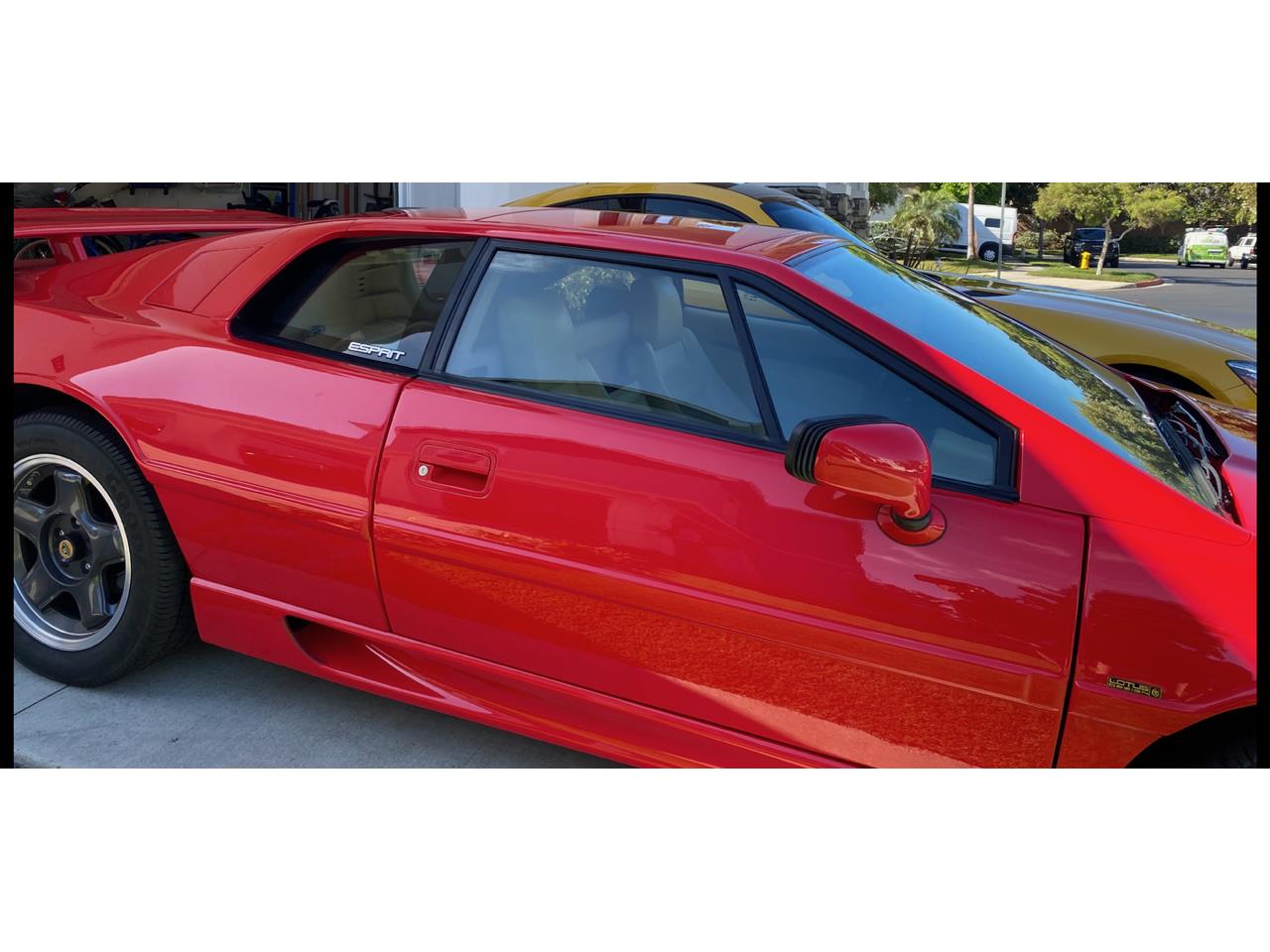 Lotus-Esprit-1993-Calypso-Red-Sand-Beige-7