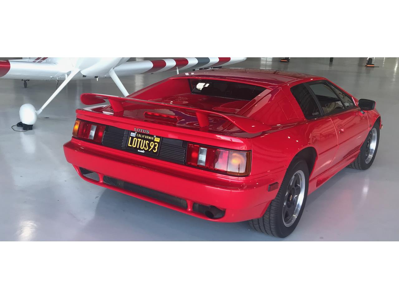 Lotus-Esprit-1993-Calypso-Red-Sand-Beige-9