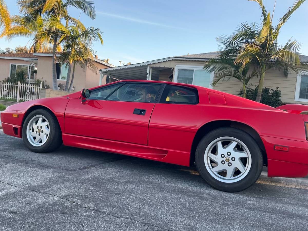 Lotus-esprit-1991-red-25