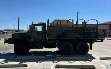 M35a2-deuce-diesel-1959-green-7