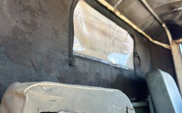 M35a2-deuce-diesel-1959-green-9