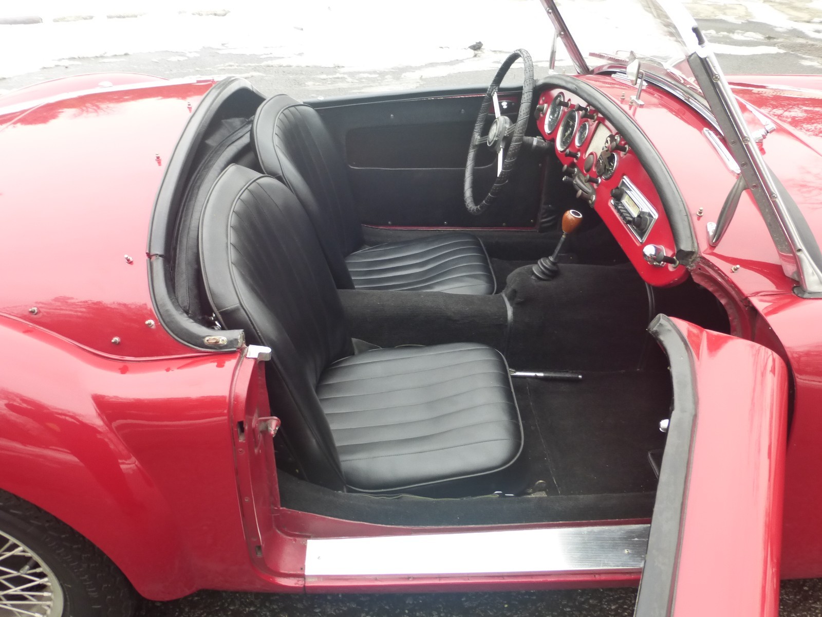 MG-MGA-1956-Convertible-17