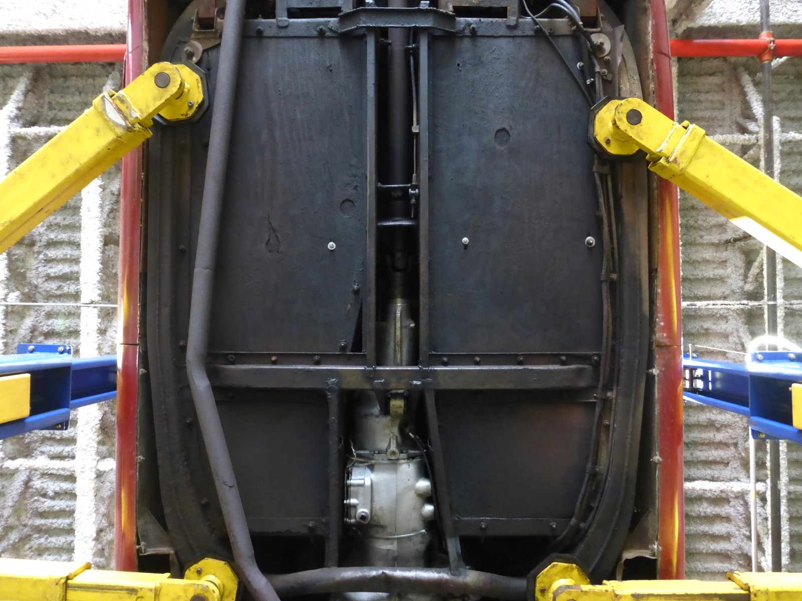 MG-MGA-1956-Convertible-24